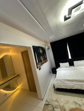 2 BR Luxury Apartment in Camberwall Advantage II